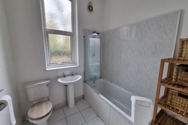 8 Flat 2,, Livingston Avenue, Liverpool photo 5