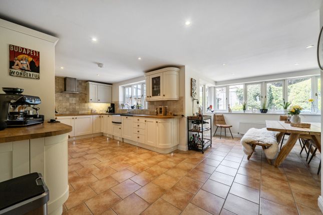 Dove Cottage,, Knapp Lane, Romsey photo 2
