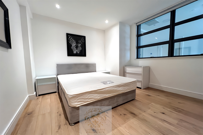 Flat 122, Carlow House, Carlow Street, Camden, London photo 4