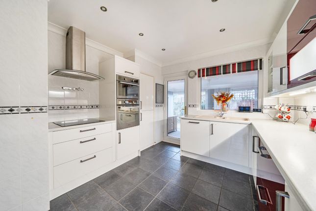 Woodcroft Lane, Waterlooville photo 3