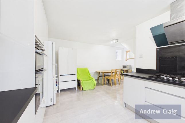9 Prudhoe Court, Fawdon photo 4