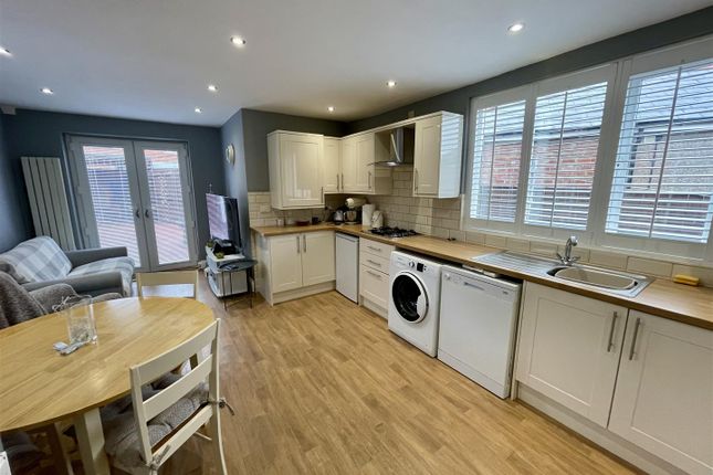 9, Prior Dene, Darlington photo 3