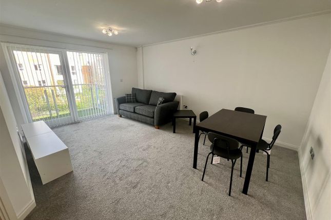 Flat to rent in Taliesin Court, Chandlery Way, Cardiff