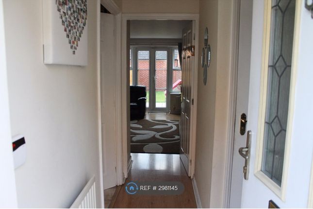 Gilbert Way  Langley, Slough photo 2