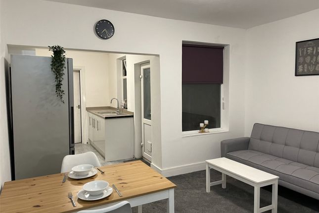 Room to rent in Stewart Street, Nuneaton, Warwickshire
