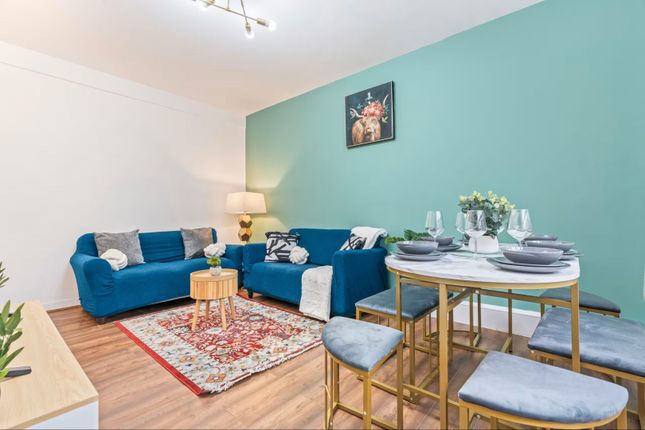 Flat 16/Babington House, Redcross Way, London photo 4