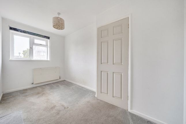 3, Coventry Close, Gloucestershire photo 4