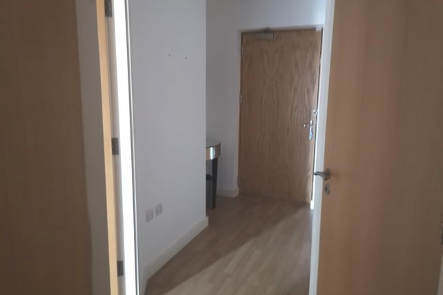 Flat to rent in Burgage Square, Wakefield