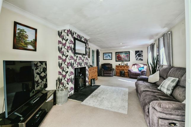 The Conifers, Firsby Road, SPILSBY photo 4