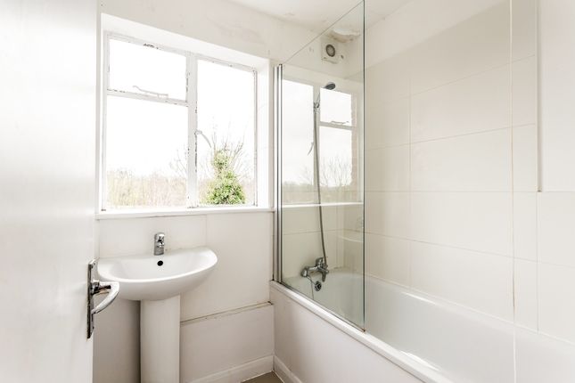 23A, Brook Parade, Chigwell photo 5