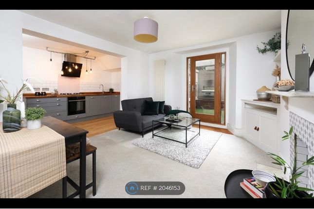 Thumbnail Flat to rent in Buckingham Place, Clifton, Bristol