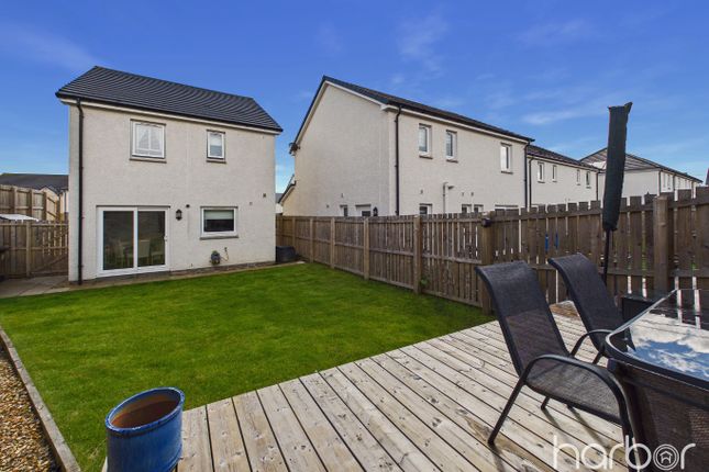44 Longwalk Crescent, Glenboig, North Lanarkshire photo 4