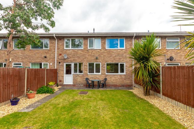 Maisonette for sale in Rowood Drive, Solihull