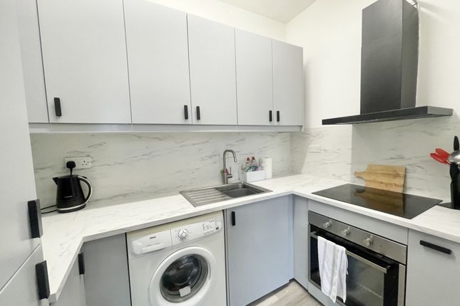 Flat for sale in Hansdon Lodge, Fore Street