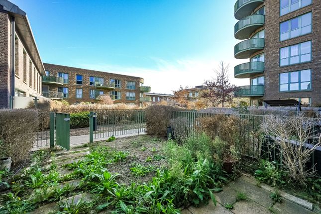 Ottley Drive, Kidbrooke photo 3