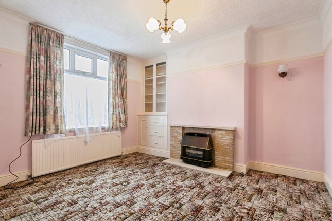 244, Dodworth Road, Barnsley photo 4
