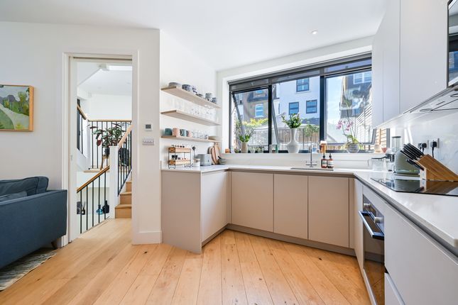 348, Cavendish Road, London photo 4