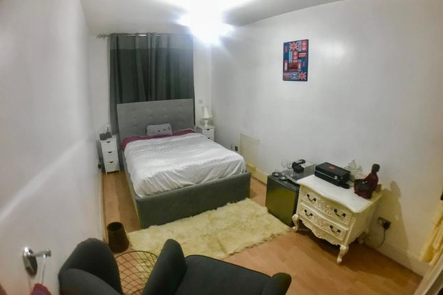 Thumbnail Flat to rent in Edgware Road, Maida Vale, London