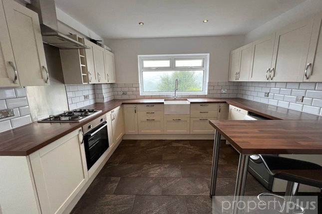 3-bed detached on 305, Brithweunydd Road, Rhondda Cynon Taff, £142,000