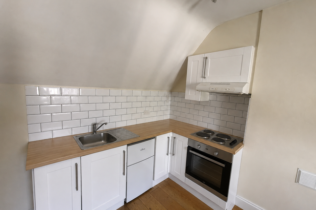 5A, Maxwell Road, Northwood photo 5