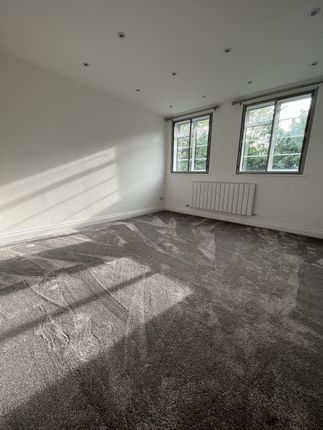 Flat 9, Hill Court, London photo 4