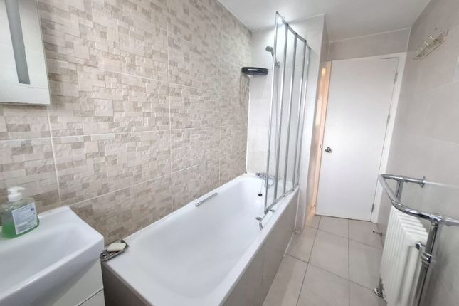 Gloucester Court, Headstone Drive, Harrow photo 5