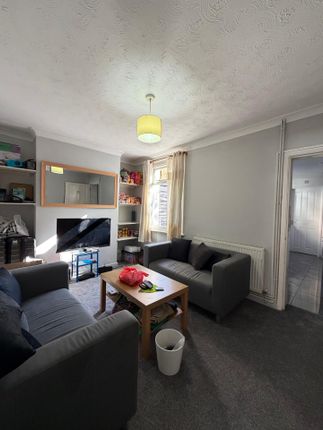 Eldon Terrace, Reading photo 2