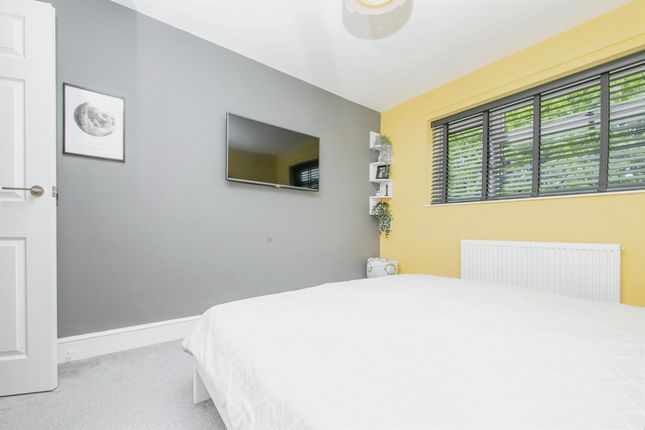 Flat for sale in Maple Way, Colchester