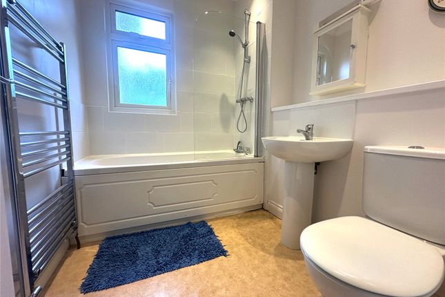 Flat 3, Morlaix House, St Austell photo 4