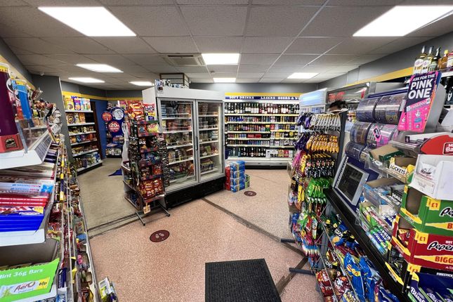 Thumbnail Commercial property for sale in Investment Property HG1, North Yorkshire
