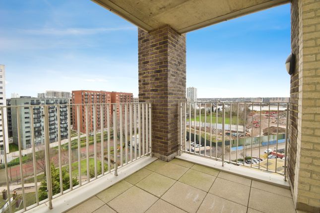1002/Copeland Court, 3 Knights Road, London photo 4