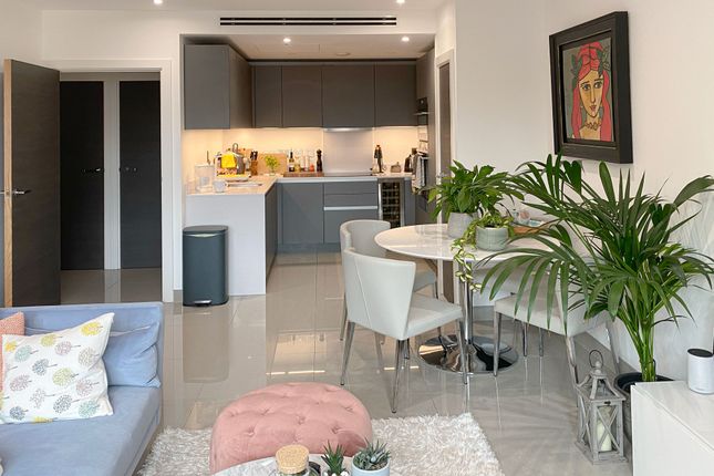 Flat for sale in St. Georges Circus, London