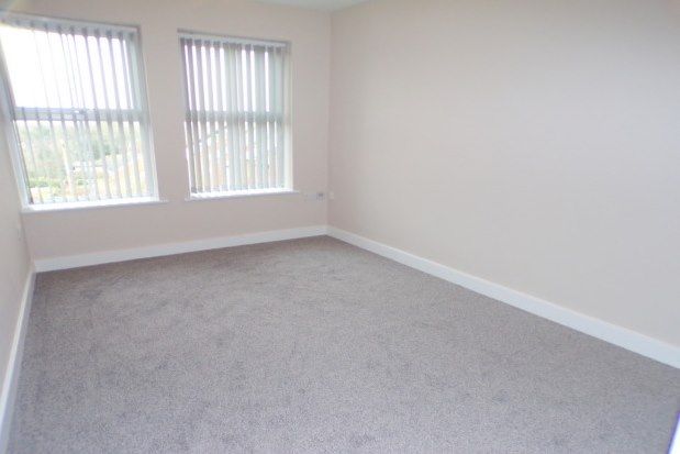 Flat to rent in The Willows, Prenton