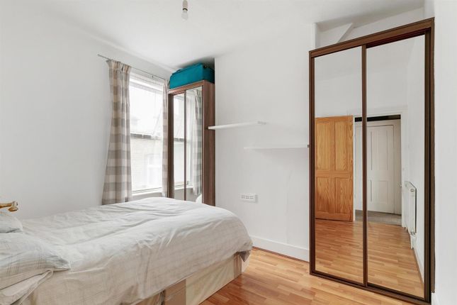 Flat for sale in Ethnard Road, London