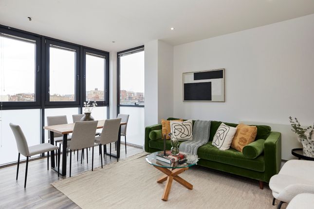 Flat for sale in Park House, 1 Manor Park Road