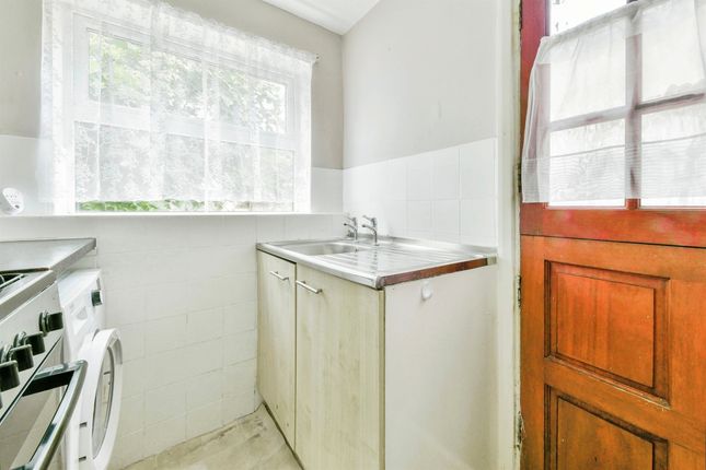 23, Gladstone Road, Ware photo 4