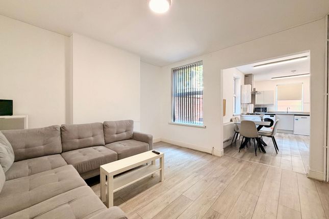 131 Rolleston Drive, Nottingham photo 2