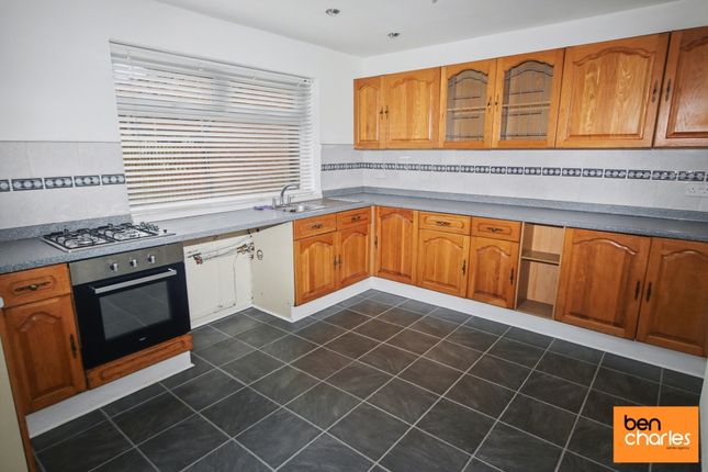 3, Grey Gardens, Bishop Auckland photo 3