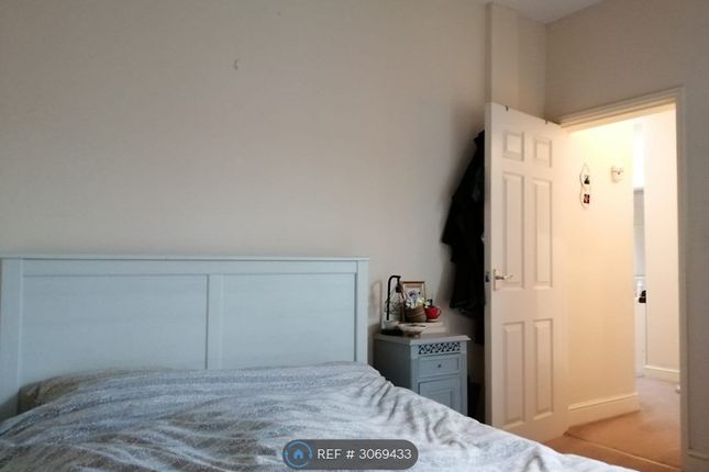 B, Trinity Rise, London photo 3