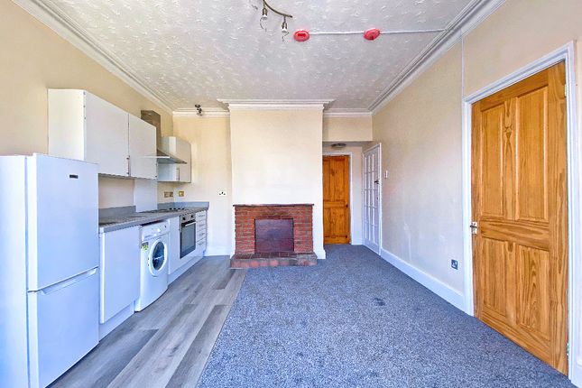 Flat 4, 42, Frimley Road, Camberley photo 3