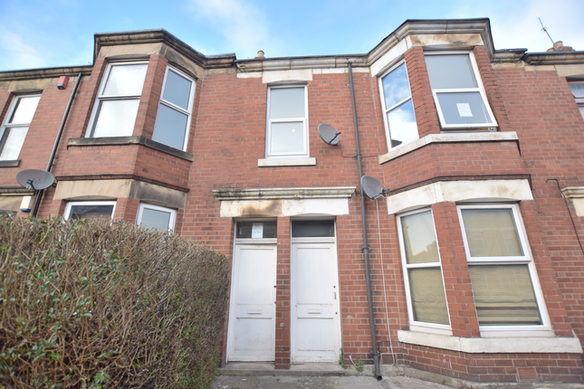 Flat to rent in Simonside Terrace, Heaton, Heaton, Tyne And Wear