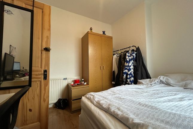 127, Treharris Street, Cardiff photo 3
