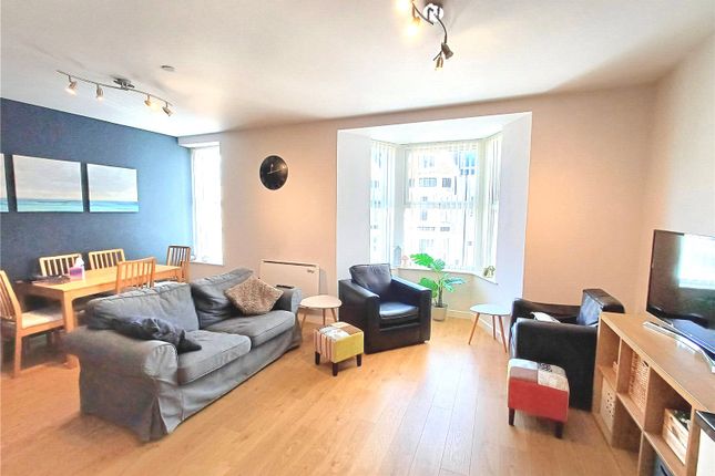 Flat 3, 26-28, Mary Street, Porthcawl photo 2