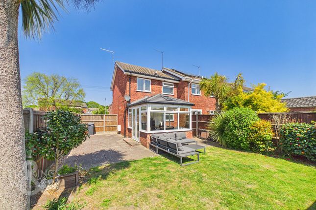 10 Selwyn Drive, Great Yarmouth photo 4