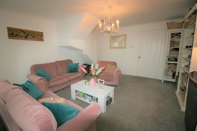 Petworth Court, Helston Lane Windsor Berkshire photo 3