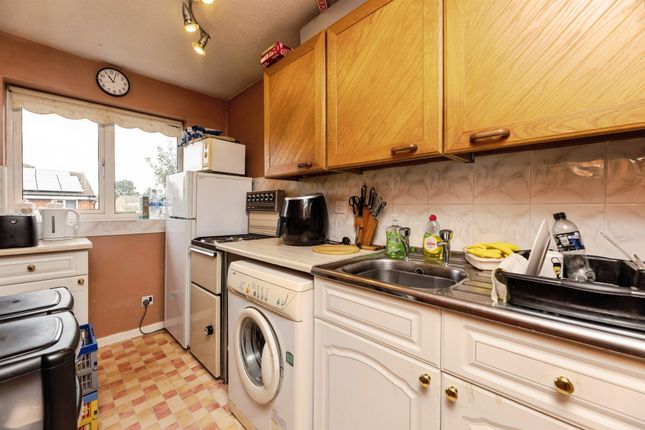 5, Chalner Avenue, Leeds photo 4