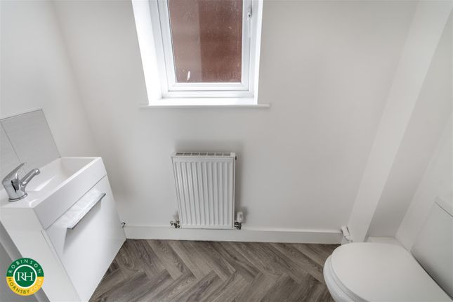 8D, Lime Tree Crescent, Doncaster photo 4