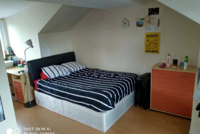 Thumbnail Property to rent in Woodsley Road, Hyde Park, Leeds