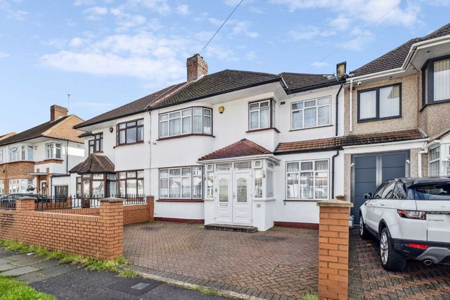 Thumbnail Property for sale in Crosslands Avenue, Southall