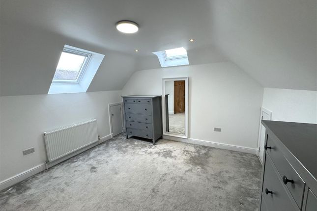 Detached house to rent in Gainsborough Road, North Finchley